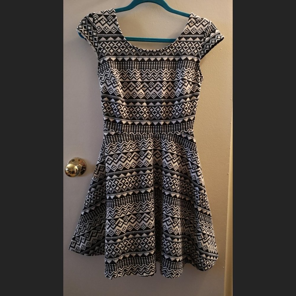 Mossimo XS Skater Dress